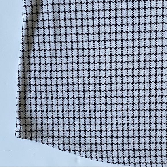 Adrianna Papell Blouse in Size Medium White Black Checked Comfy Stretch - Picture 9 of 12